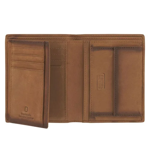 Camel Active 366 705 22 – wnętrze portfela z 8 miejscami na karty