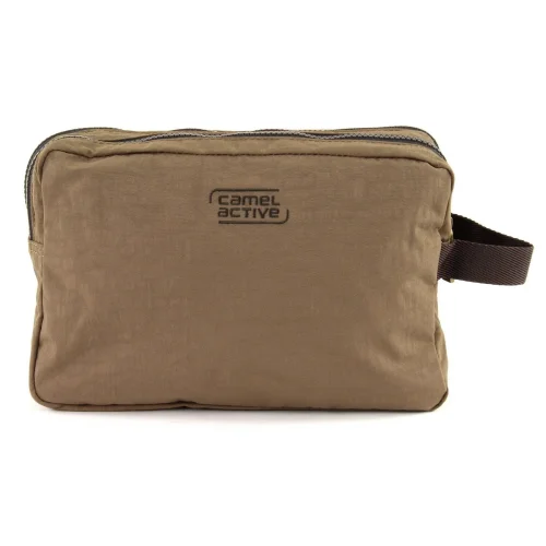 Wnętrze kosmetyczki Camel Active – dwie komory i kieszenie Inside of the Camel Active toiletry bag – two compartments and pockets