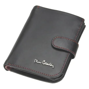 Pierre Cardin Tilak35 326A czarny portfel męski – ujęcie pod kątem / Pierre Cardin Tilak35 326A black men’s wallet – angled view