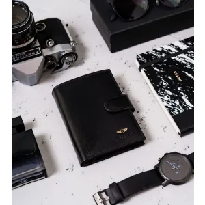 Portfel męski Peterson czarny – wnętrze z miejscami na karty Peterson men’s leather wallet black – interior with card slots