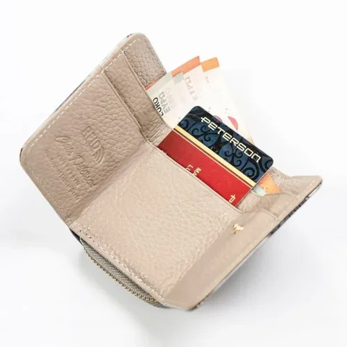 Srebrny portfel damski Peterson – miejsce na karty, gotówkę i dokumenty Silver Peterson women’s wallet – space for cards, cash and documents