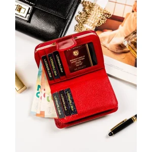 Wnętrze portfela PETERSON 425214-SAF – kieszenie na karty, dokumenty i banknoty