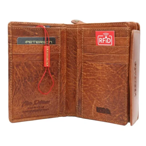 Wnętrze portfela damskiego PETERSON PTN WD2-VLCN – przegródki na karty i banknoty