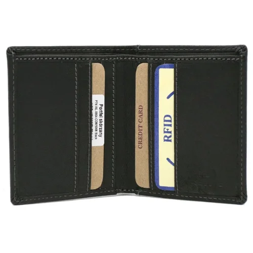 Wnętrze cienkiego portfela Peterson – przegródki na karty i miejsce na banknoty / Interior of slim Peterson wallet – card slots and banknote compartment