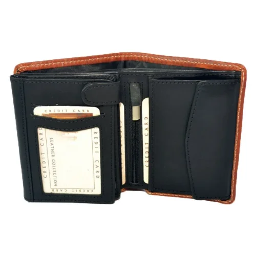 Portfel VERONA Tattoo 012M – wnętrze z przegródkami na karty i dokumenty VERONA Tattoo 012M wallet – interior with card and document slots