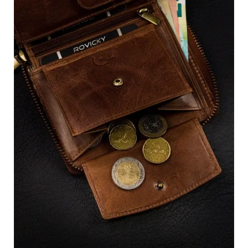 Wild N31892 duży brązowy portfel męski do codziennego użytku Wild N31892 large brown men’s wallet for everyday use