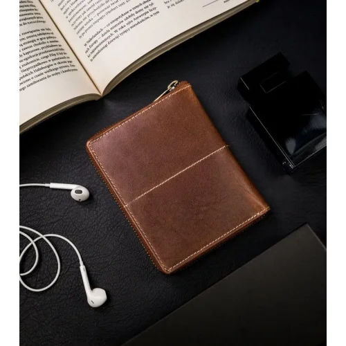 Wild N31892 wnętrze portfela – miejsca na karty i dokumenty Wild N31892 wallet interior – card and document slots