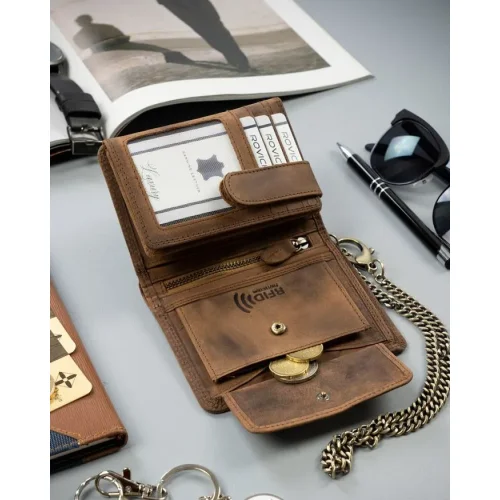 Wnętrze portfela męskiego z motocyklem miejsca na karty i dokumenty / Interior of men’s motorcycle wallet card and document slots