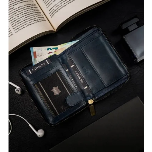 Always Wild N4Z-HWM granatowa skóra bawola – detal struktury Always Wild N4Z-HWM navy buffalo leather – texture detail